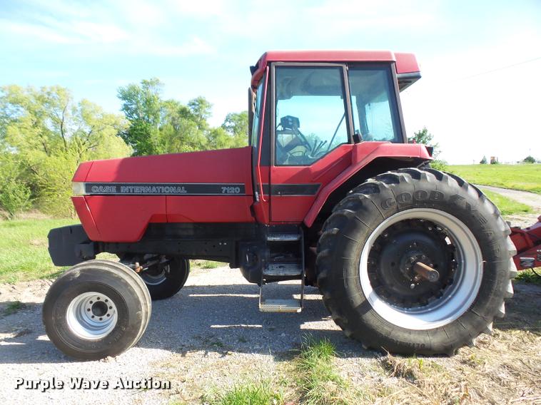 image for item DA8128 1992 Case IH 7120 tractor