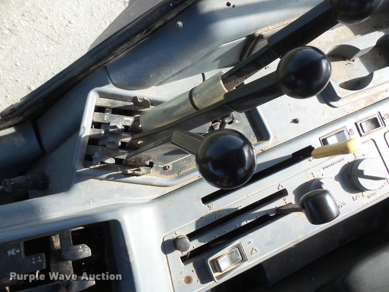 image for item DA8128 1992 Case IH 7120 tractor