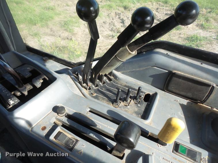 image for item DA8128 1992 Case IH 7120 tractor