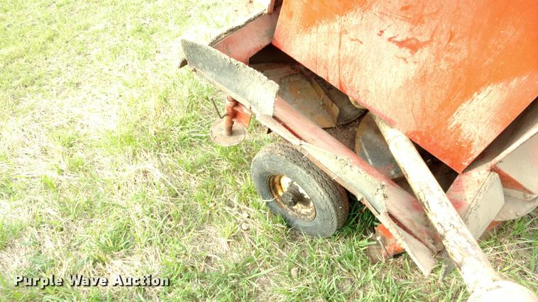 image for item DB0922 Gehl FB99 silage blower