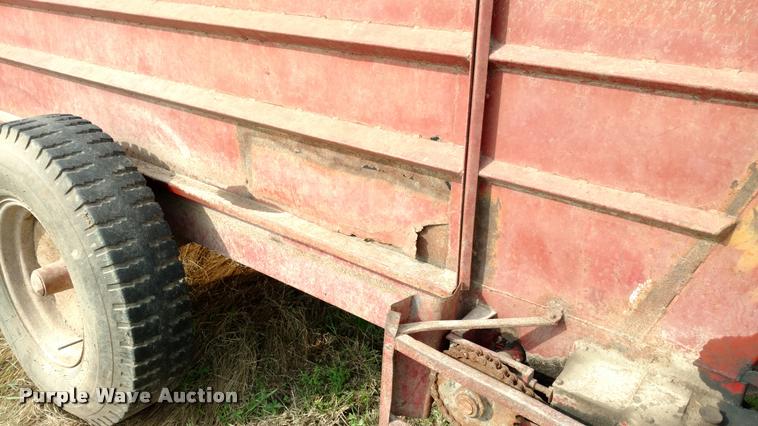image for item DB0923 Blair Kelly-Ryan feed wagon