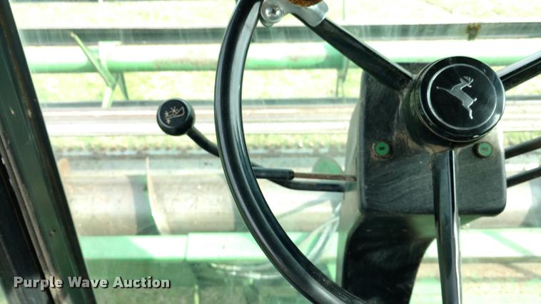 image for item DB0924 1979 John Deere 7720 combine