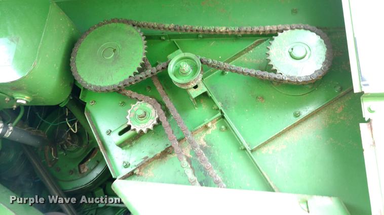 image for item DB0924 1979 John Deere 7720 combine