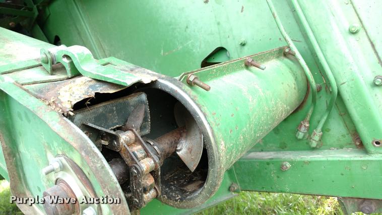 image for item DB0924 1979 John Deere 7720 combine