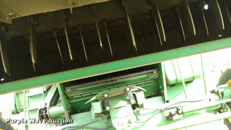 image for item DB0924 1979 John Deere 7720 combine