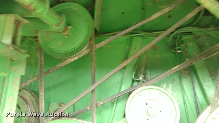 image for item DB0924 1979 John Deere 7720 combine
