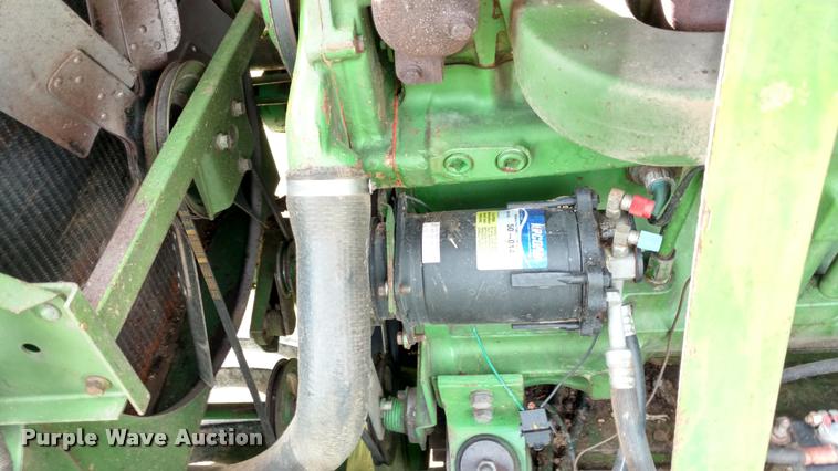 image for item DB0924 1979 John Deere 7720 combine