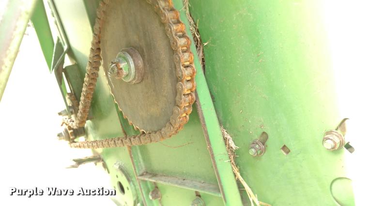 image for item DB0924 1979 John Deere 7720 combine