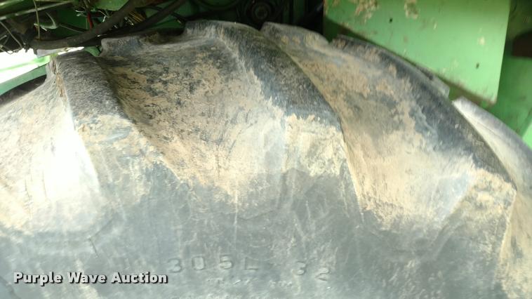 image for item DB0924 1979 John Deere 7720 combine