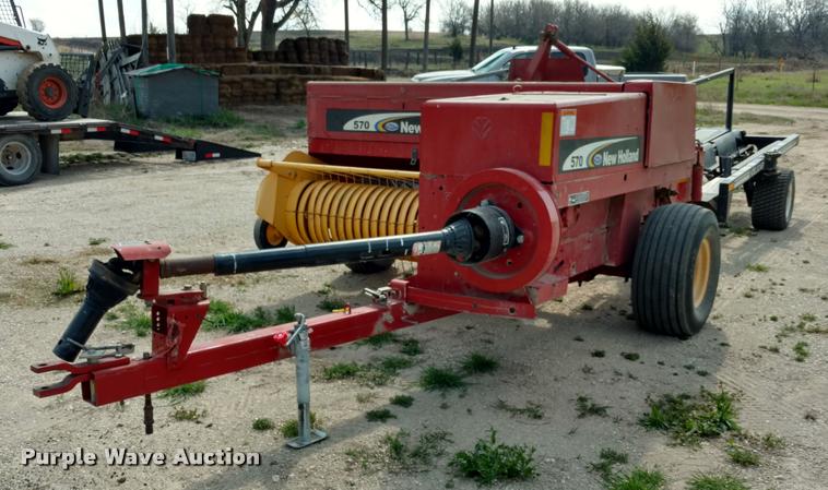 image for item DB0926 New Holland 570 square baler