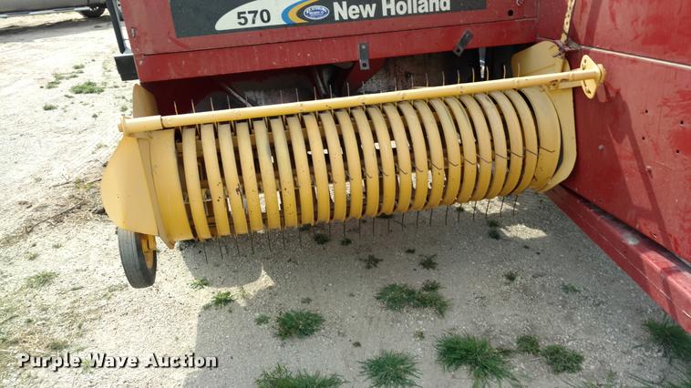 image for item DB0926 New Holland 570 square baler