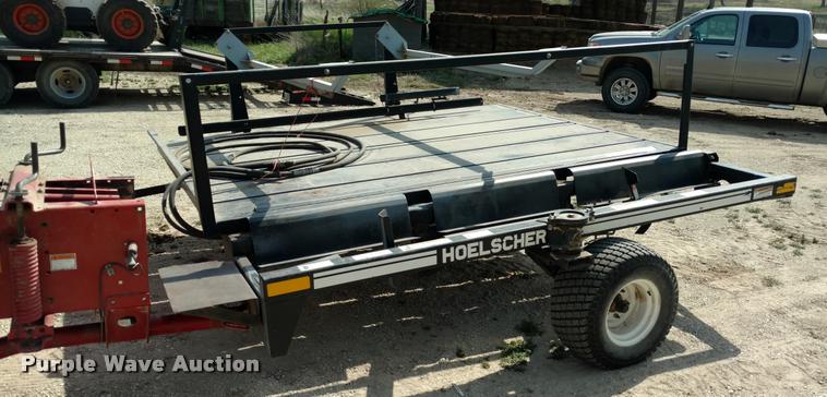 image for item DB0927 Hoelscher bale accumulator
