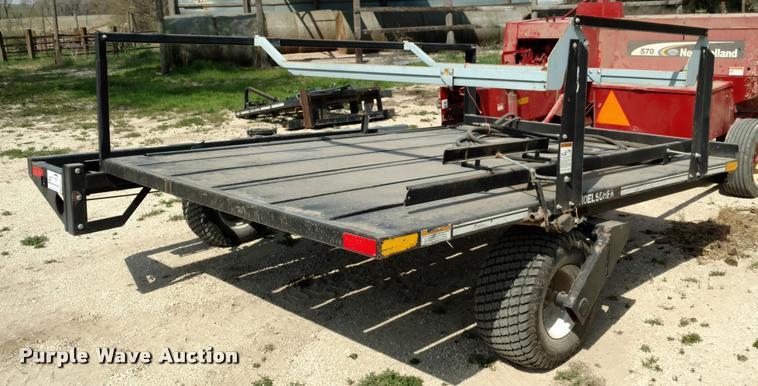 image for item DB0927 Hoelscher bale accumulator