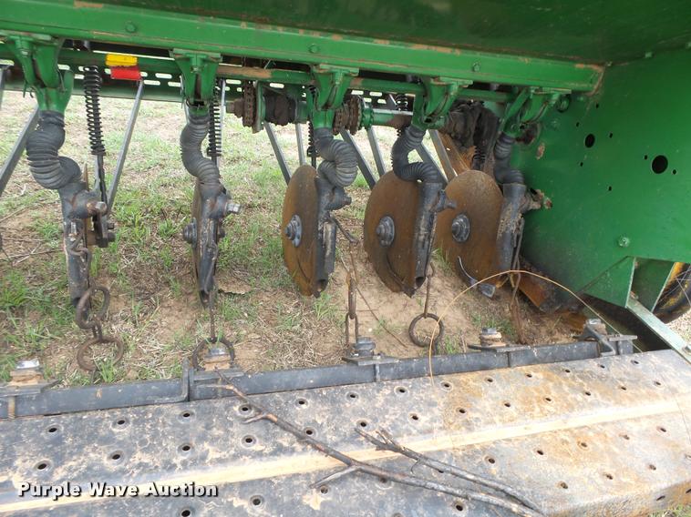 image for item DB2520 (2) John Deere 8300 grain drills