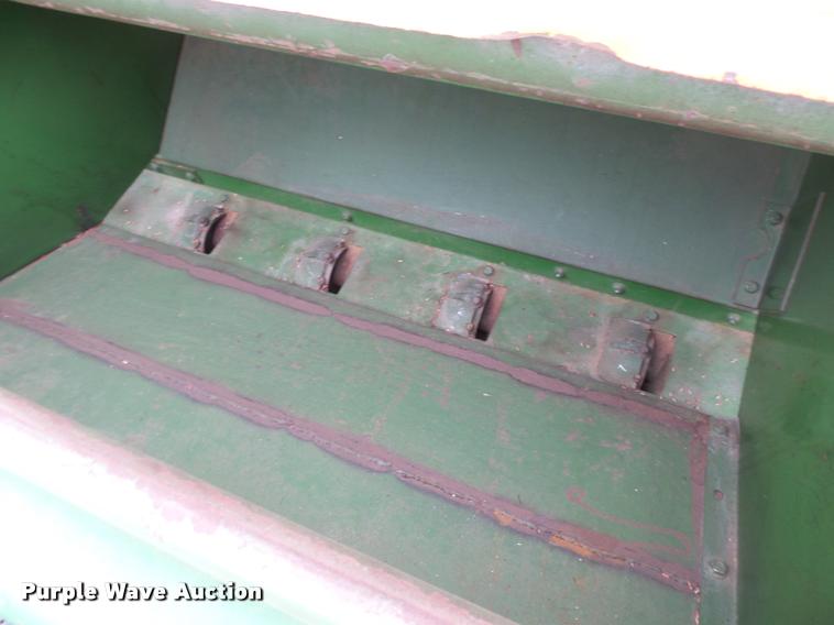 image for item DB2520 (2) John Deere 8300 grain drills