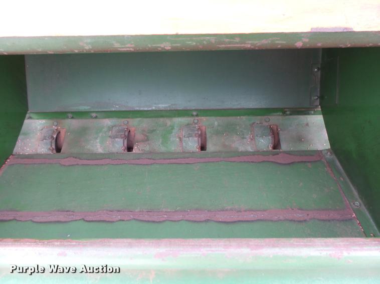 image for item DB2520 (2) John Deere 8300 grain drills