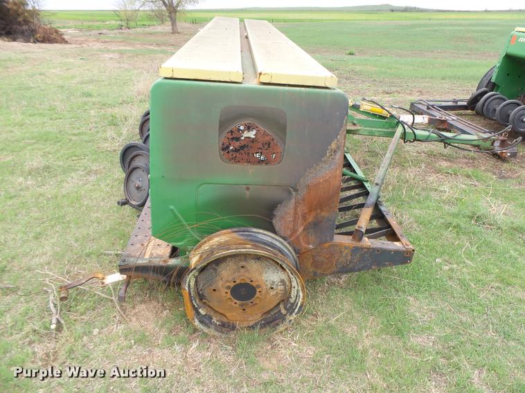 image for item DB2520 (2) John Deere 8300 grain drills