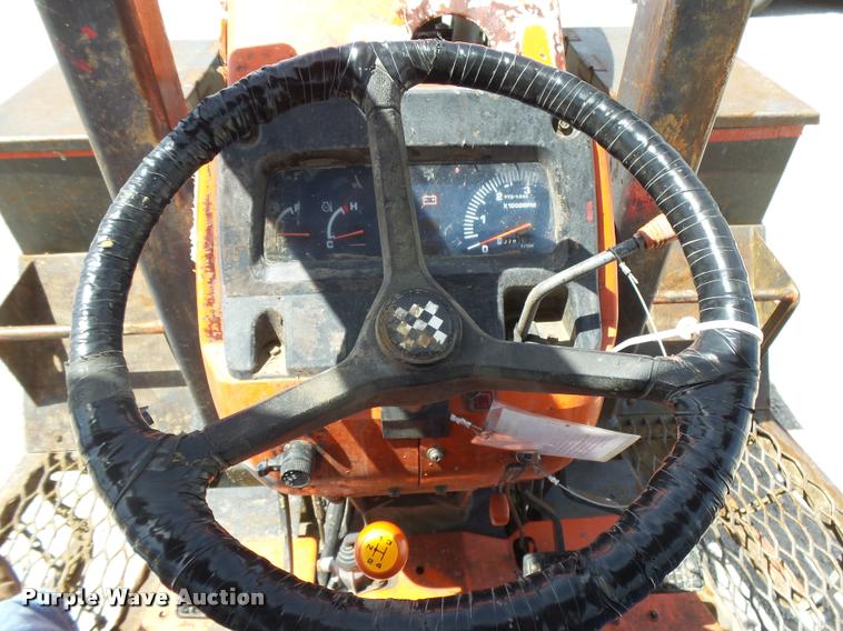 image for item DB2521 Kubota L4400D tractor with Autoquip platform