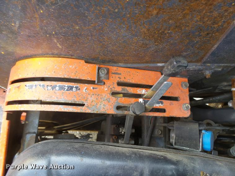 image for item DB2521 Kubota L4400D tractor with Autoquip platform