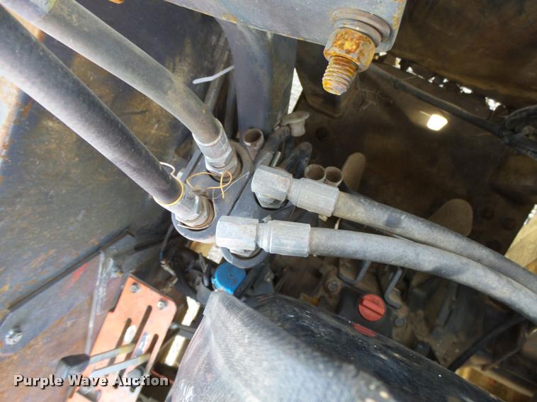 image for item DB2521 Kubota L4400D tractor with Autoquip platform