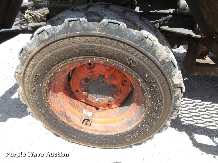 image for item DB2521 Kubota L4400D tractor with Autoquip platform