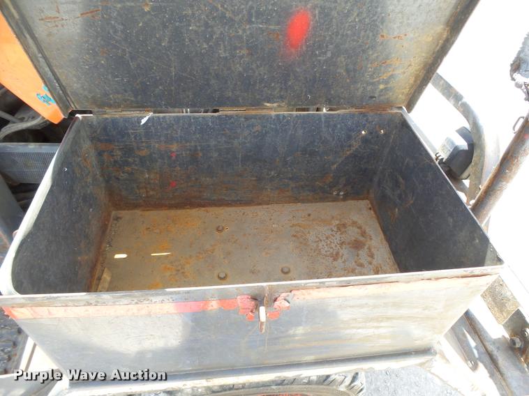 image for item DB2521 Kubota L4400D tractor with Autoquip platform