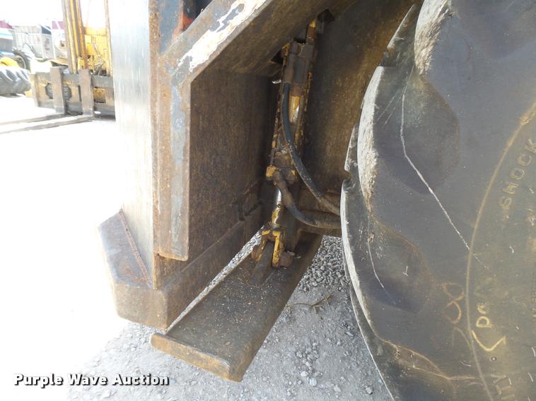 image for item DB2521 Kubota L4400D tractor with Autoquip platform