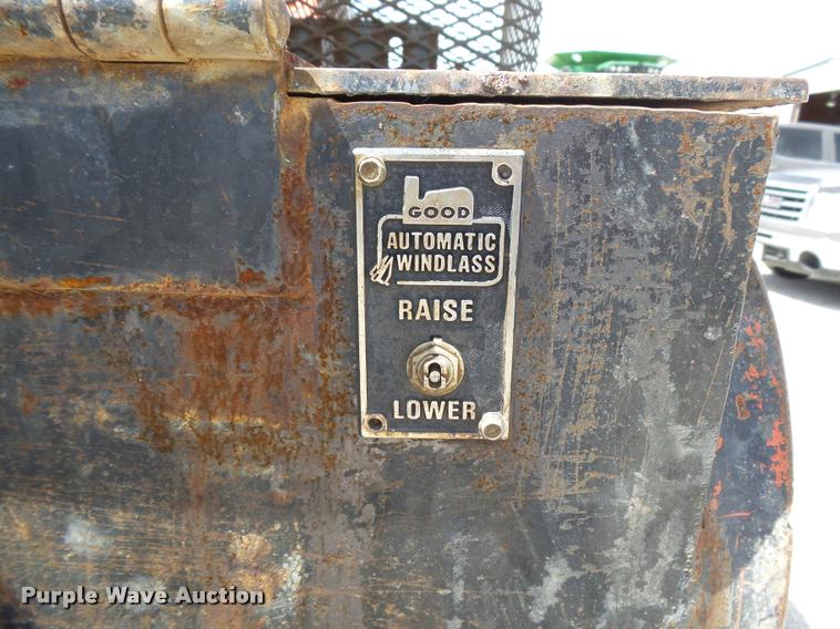 image for item DB2521 Kubota L4400D tractor with Autoquip platform