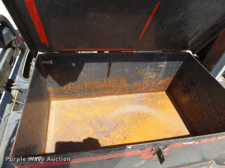 image for item DB2521 Kubota L4400D tractor with Autoquip platform