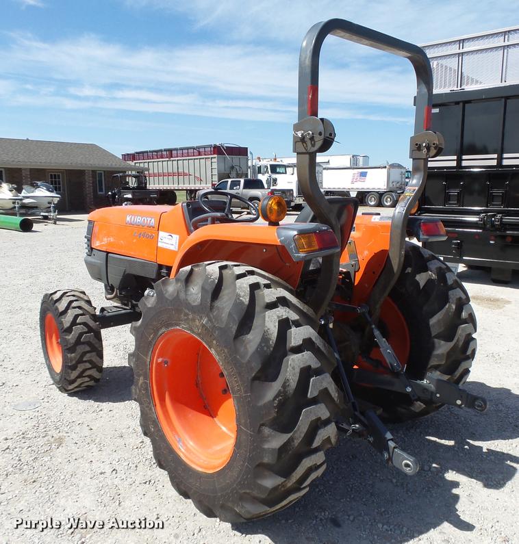 image for item DB2526 Kubota L4400 tractor