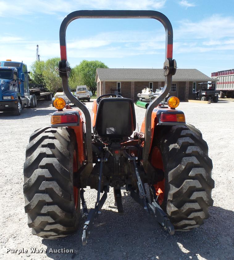 image for item DB2526 Kubota L4400 tractor