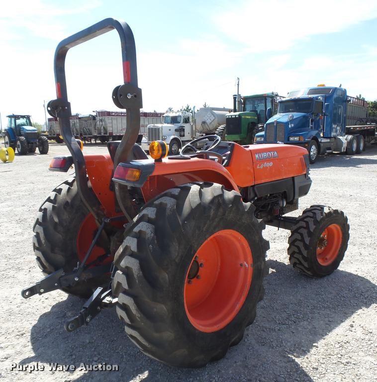 image for item DB2526 Kubota L4400 tractor
