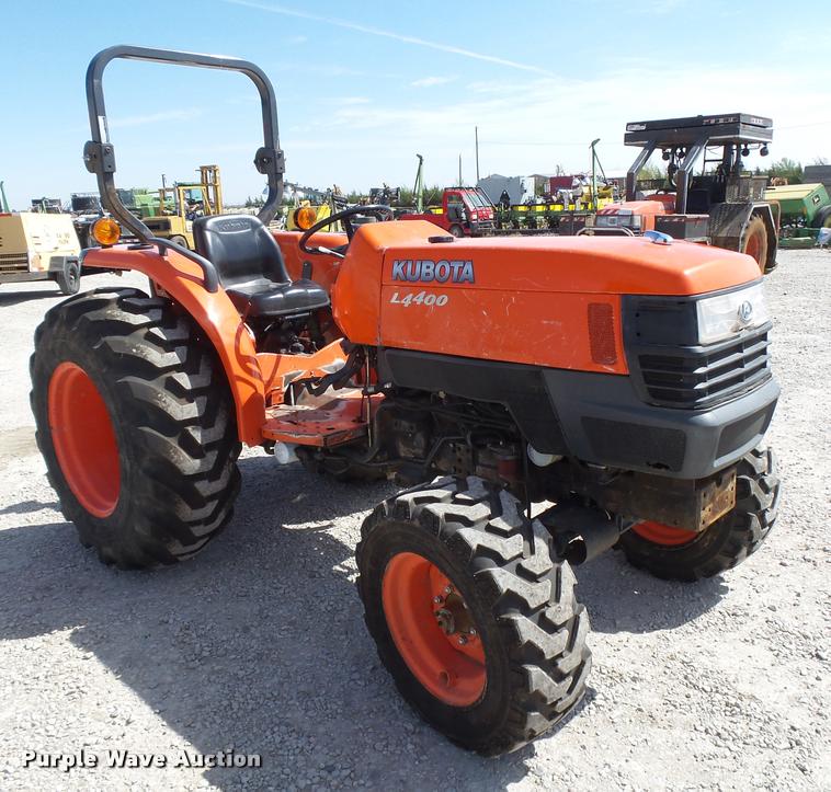 image for item DB2526 Kubota L4400 tractor