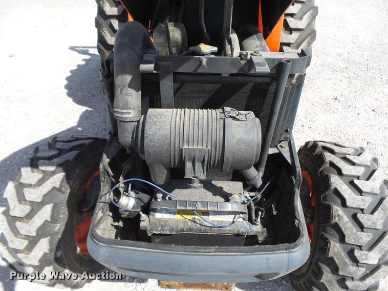 image for item DB2526 Kubota L4400 tractor