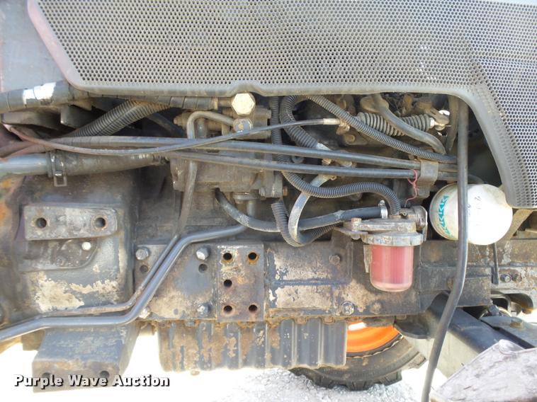 image for item DB2526 Kubota L4400 tractor