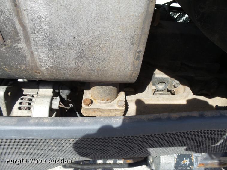 image for item DB2526 Kubota L4400 tractor