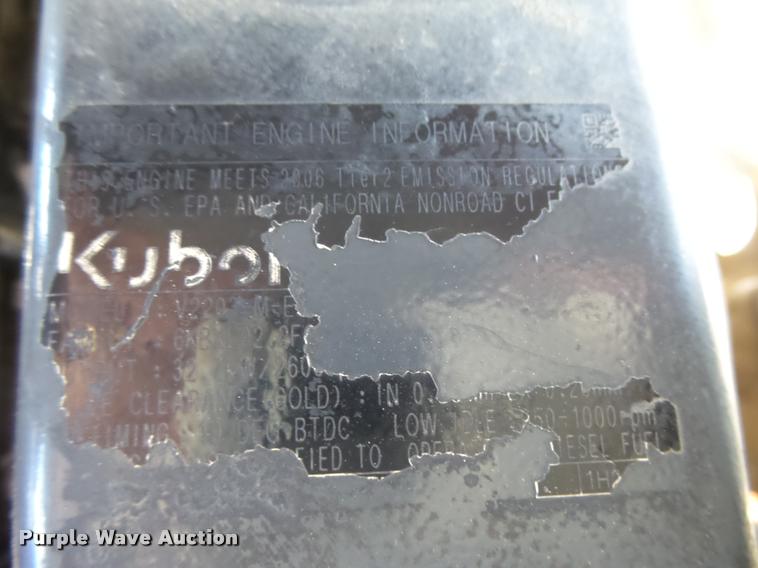 image for item DB2526 Kubota L4400 tractor