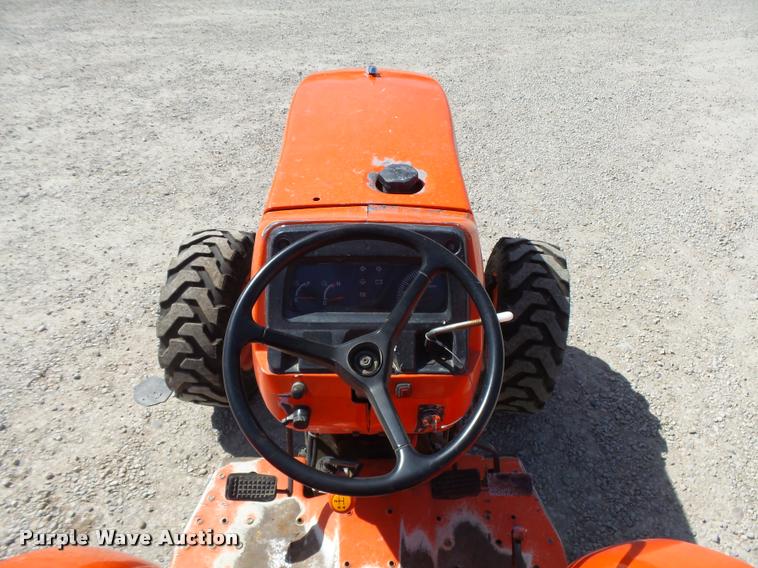 image for item DB2526 Kubota L4400 tractor