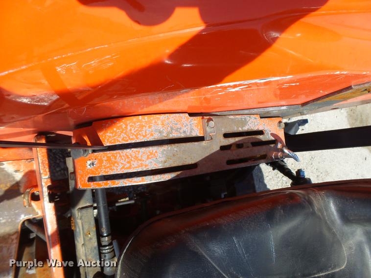 image for item DB2526 Kubota L4400 tractor