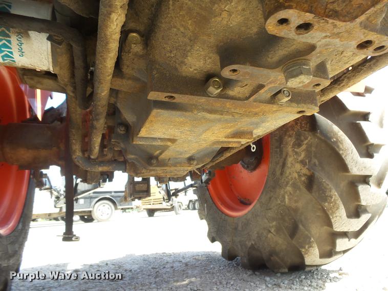 image for item DB2526 Kubota L4400 tractor