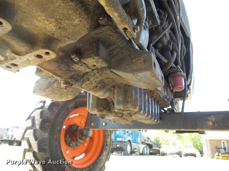 image for item DB2526 Kubota L4400 tractor