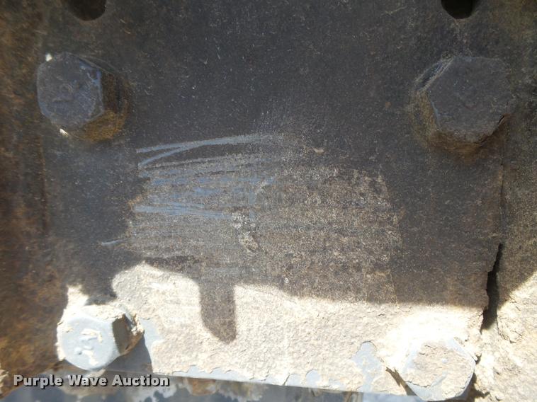 image for item DB2526 Kubota L4400 tractor