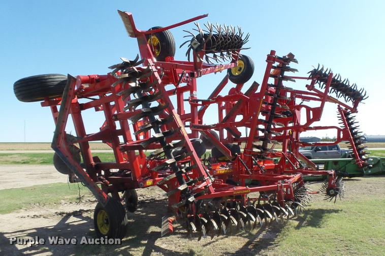 image for item DB2532 2014 Sunflower 3392-52 9X6 sweep plow