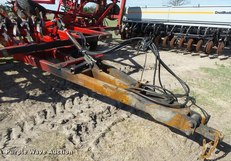 image for item DB2532 2014 Sunflower 3392-52 9X6 sweep plow