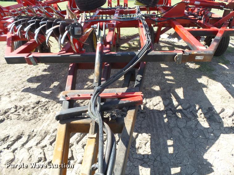 image for item DB2532 2014 Sunflower 3392-52 9X6 sweep plow