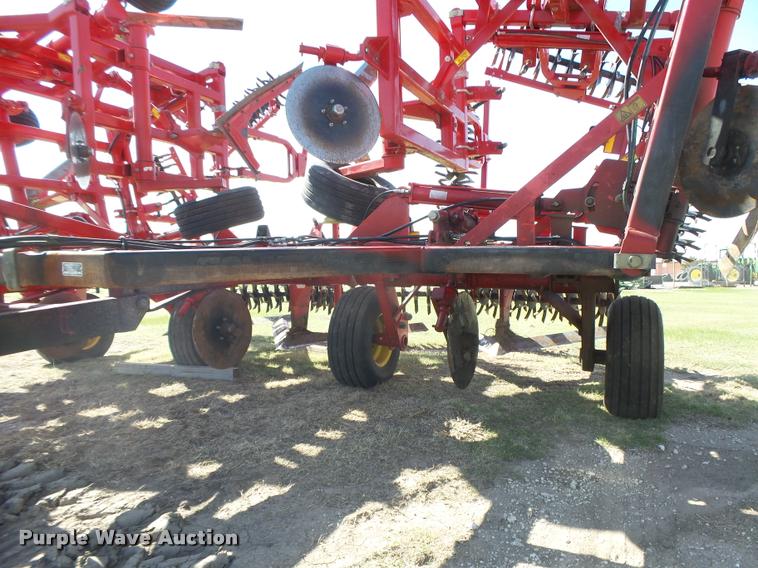 image for item DB2532 2014 Sunflower 3392-52 9X6 sweep plow
