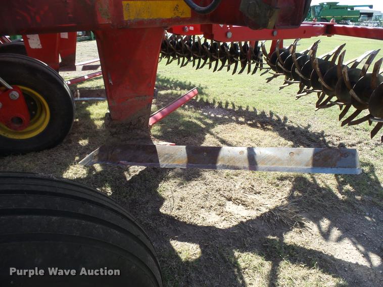 image for item DB2532 2014 Sunflower 3392-52 9X6 sweep plow