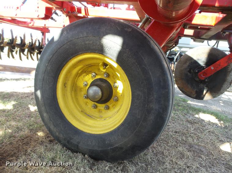 image for item DB2532 2014 Sunflower 3392-52 9X6 sweep plow