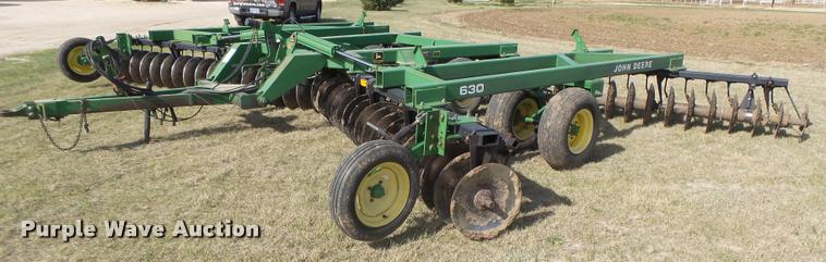 image for item DB2534 John Deere 630 tandem disk