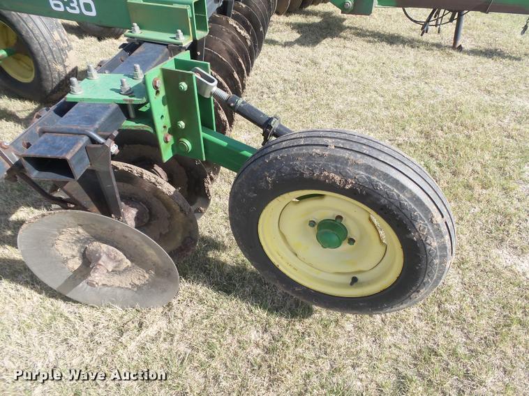 image for item DB2534 John Deere 630 tandem disk